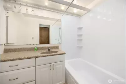 1071 158th Place SE, Bellevue, WA 98008 - Photo 17