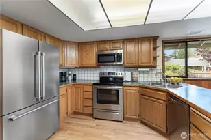 2222 NE Lexington Dr, Bremerton, WA 98311 - Photo 11