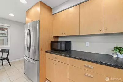 8225 212th Street SW #304, Edmonds, WA 98026 - Photo 5