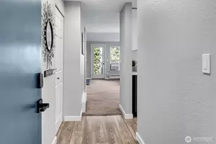 12707 NE 116th St, Kirkland, WA 98034 - Photo 1