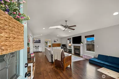 405 Jackson Court, Nooksack, WA 98276 - Photo 5