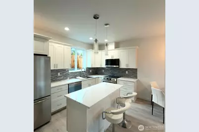 648 B SW 139th Street, Burien, WA 98166 - Photo 5