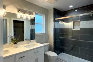 648 B SW 139th St, Burien, WA 98166 - Photo 11