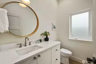 522 NE 89th St, Seattle, WA 98115 - Photo 17