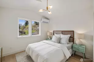 522 NE 89th St, Seattle, WA 98115 - Photo 29