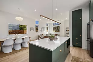 522 NE 89th St, Seattle, WA 98115 - Photo 9