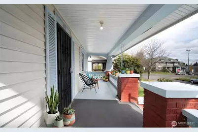 1208 S Ainsworth Avenue, Tacoma, WA 98405 - Photo 3