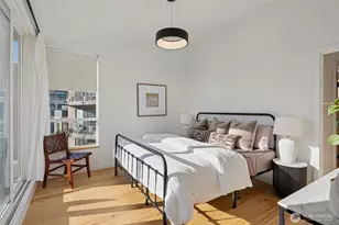 515 Howe, Seattle, WA 98109 - Photo 13