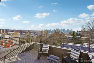 515 Howe, Seattle, WA 98109 - Photo 17