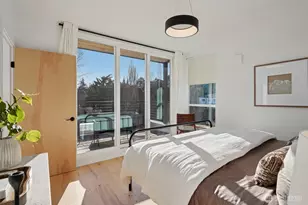 515 Howe, Seattle, WA 98109 - Photo 15