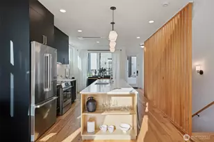 515 Howe, Seattle, WA 98109 - Photo 9