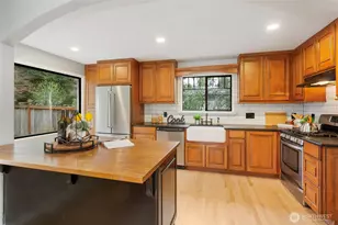 10726 Sand Point Way NE, Seattle, WA 98125 - Photo 13