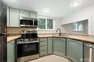 915 N 163rd St, Shoreline, WA 98133 - Photo 7