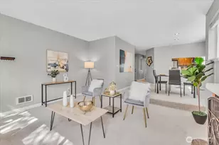 915 N 163rd St, Shoreline, WA 98133 - Photo 9