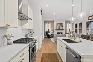 23540 SE Wisteria St, Black Diamond, WA 98010 - Photo 7