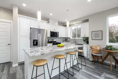 1515 N Waugh Road #B, Mount Vernon, WA 98273 - Photo 3