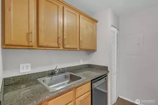 6105 N 16th St, Tacoma, WA 98406 - Photo 7