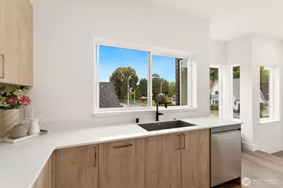 117 Wells Avenue S #A (R), Renton, WA 98057 - Photo 7