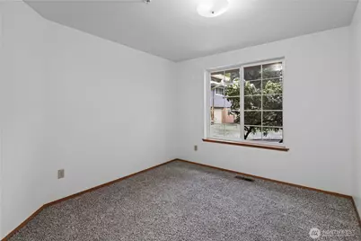 14833 Fremont Place N, Shoreline, WA 98133 - Photo 27