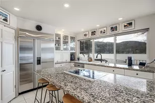 17714 Kingfisher Cove Ln, Mount Vernon, WA 98274 - Photo 13