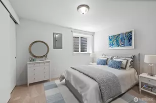 911 N 104th St, Seattle, WA 98133 - Photo 7