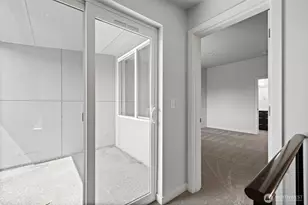 911 N 104th St, Seattle, WA 98133 - Photo 31