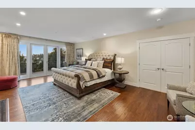 9426 Lake Washington Boulevard NE, Bellevue, WA 98004 - Photo 17