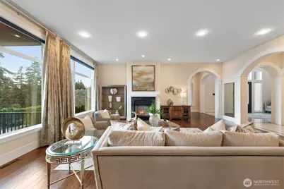 9426 Lake Washington Boulevard NE, Bellevue, WA 98004 - Photo 13