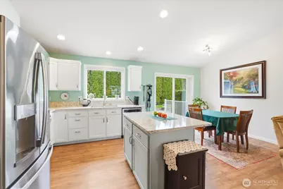 5706 121st Place NE, Marysville, WA 98271 - Photo 13