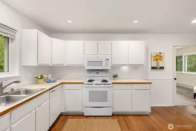 11312 Westwind Court NE, Bainbridge Island, WA 98110 - Photo 13