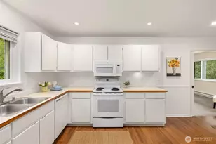 11312 Westwind Ct NE, Bainbridge Island, WA 98110 - Photo 13