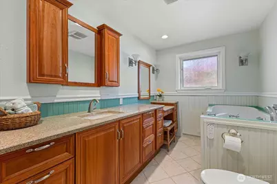 1818 Seaview Avenue, Coupeville, WA 98239 - Photo 19