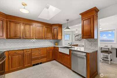 1818 Seaview Avenue, Coupeville, WA 98239 - Photo 11