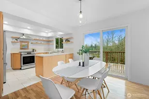 2219 Old Lakeway Dr, Bellingham, WA 98229 - Photo 11