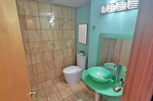 2100 3rd Ave, Seattle, WA 98121 - Photo 13