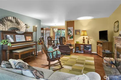 18703 50th Avenue NE, Lake Forest Park, WA 98155 - Photo 3