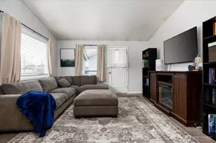 730 SE 8th Ave, Oak Harbor, WA 98277 - Photo 3