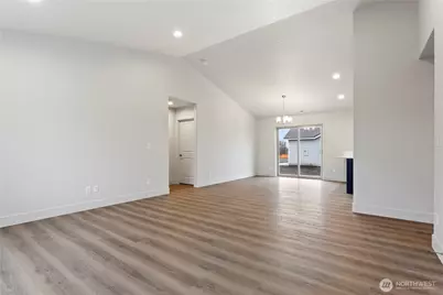 202 N Sandy Loop, Moses Lake, WA 98837 - Photo 3