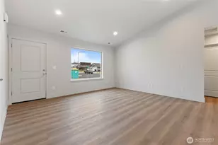 202 N Sandy Loop, Moses Lake, WA 98837 - Photo 5