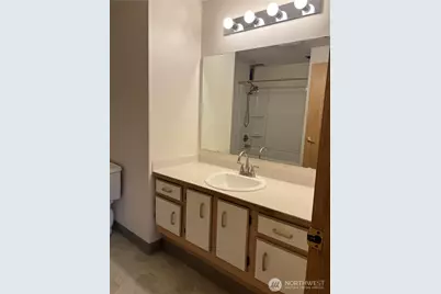 975 Aberdeen Avenue NE #B 102, Renton, WA 98056 - Photo 11