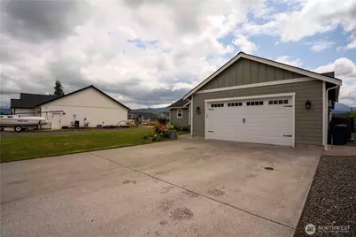 413 Cornerstone Drive, Sumas, WA 98295 - Photo 9