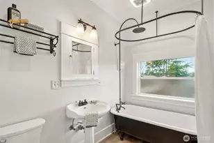 1617 33rd Ave, Seattle, WA 98122 - Photo 5