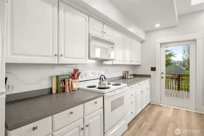 1617 33rd Avenue, Seattle, WA 98122 - Photo 11