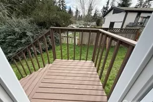 175 NE Camelot Dr, Bremerton, WA 98311 - Photo 27