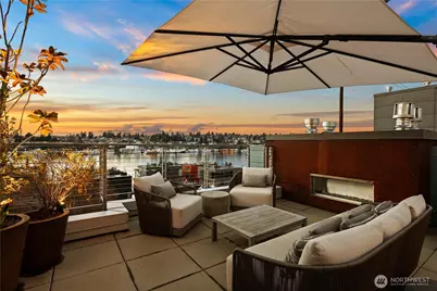 2832 Fairview Avenue E, Seattle, WA 98102 - Photo 1