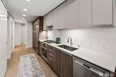 800 Columbia Street #1801, Seattle, WA 98104 - Photo 15