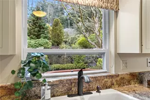 19225 51st Ave NE, Lake Forest Park, WA 98155 - Photo 17