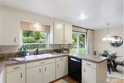 19225 51st Avenue NE, Lake Forest Park, WA 98155 - Photo 13