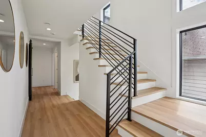 3714 Bagley Avenue N, Seattle, WA 98103 - Photo 29