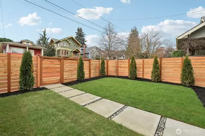 3714 Bagley Avenue N, Seattle, WA 98103 - Photo 39